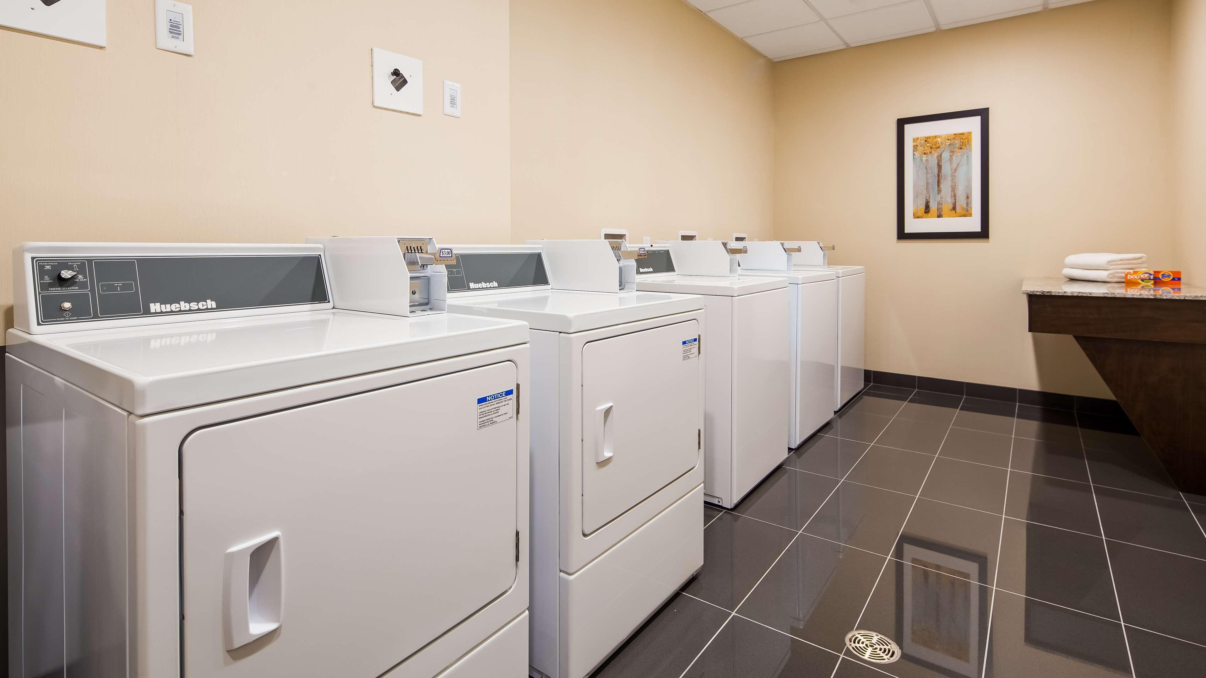 Best Western Plus Merritt Hotel Экстерьер фото