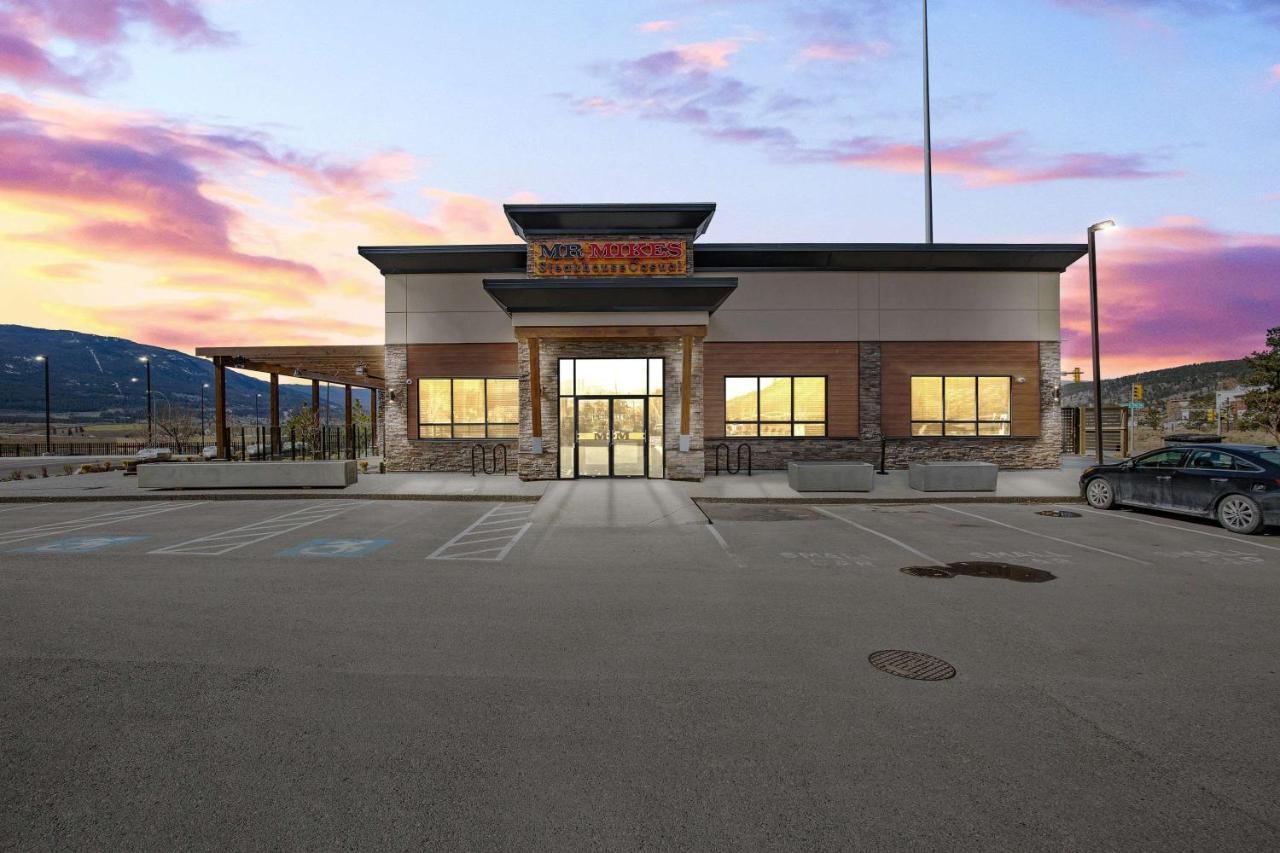 Best Western Plus Merritt Hotel Экстерьер фото